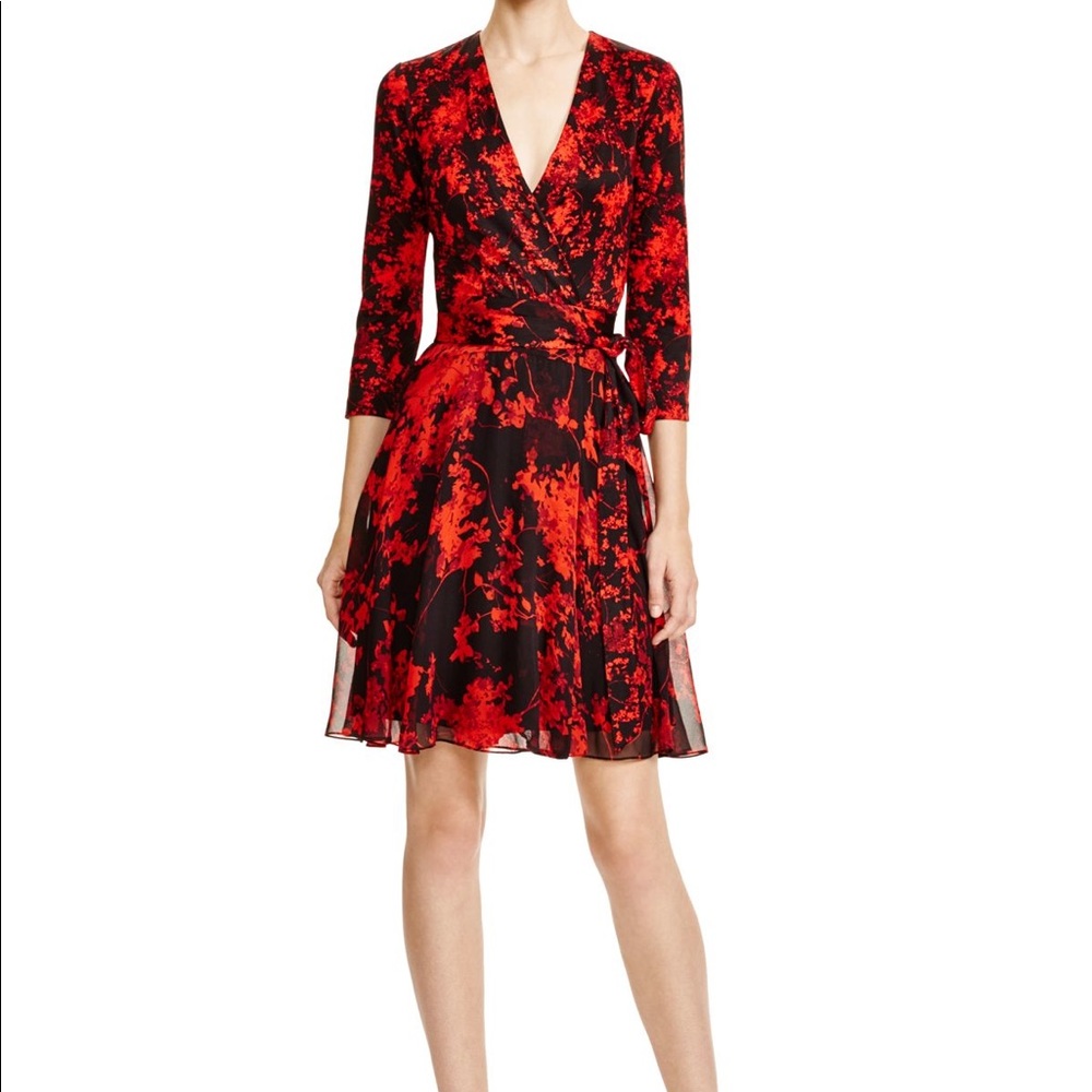 Diane Von Furstenberg Irina Silk Dress - Size 4